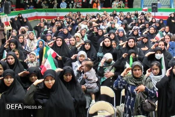 اجتماع باشکوه زینبیون با حضور پرشور بانوان و دختران در سنندج برگزار شد