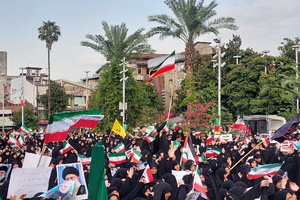 تجدید بیعت بانوان گیلانی با مقام عظمای ولایت