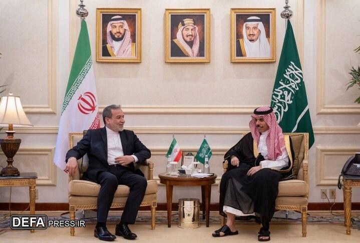 رایزنی عراقچی و «بن فرحان» درباره تحولات منطقه و تجاوز رژیم صهیونیستی