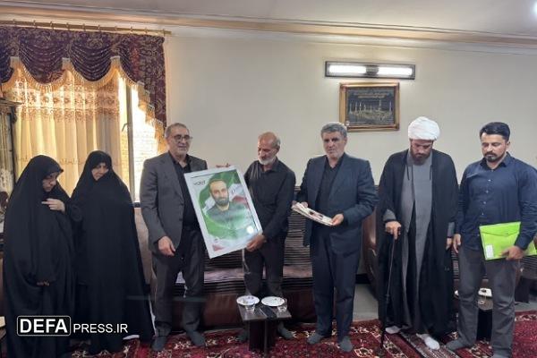 دیدار معاون حقوقی و امور مجلس بنیاد شهید با خانواده شهدای حمله رژیم صهیونیستی در همدان + تصاویر