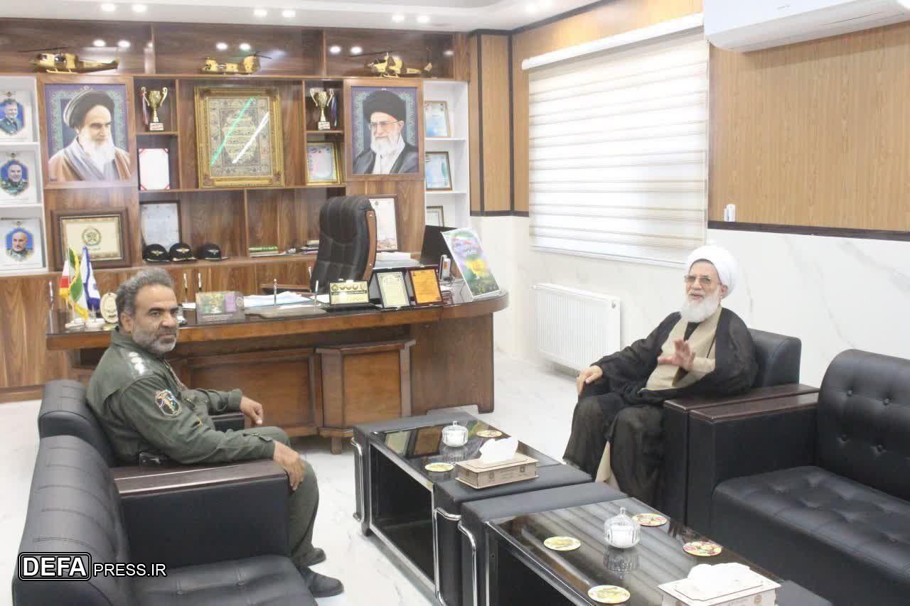 رئیس سازمان عقیدتی سیاسی ارتش با فرماندهان یگان‌های آذربایجان شرقی و اردبیل دیدار کرد