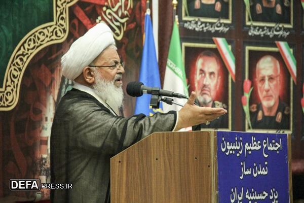 نماینده رهبر معظم انقلاب در استان یزد: رسانه دشمن به دنبال ایجاد ناامیدی، تفرقه و شبهه‌افکنی میان مردم است