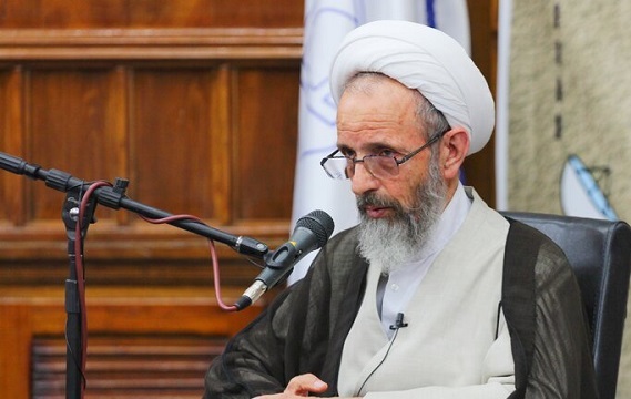 آیت الله رجبی: امروز بیش از هر زمان دیگری نیازمند معرفی حقیقت دشمنی آمریکا و اسراییل به نسل جوان هستیم