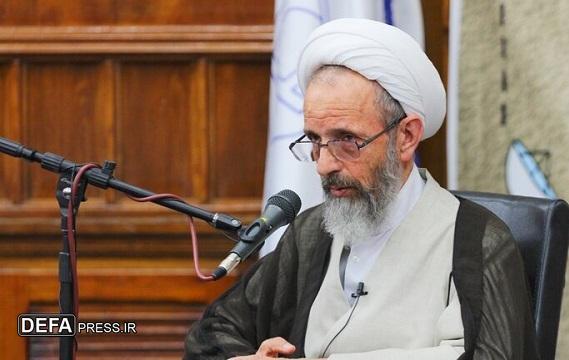 آیت الله رجبی: امروز بیش از هر زمان دیگری نیازمند معرفی حقیقت دشمنی آمریکا و اسراییل به نسل جوان هستیم