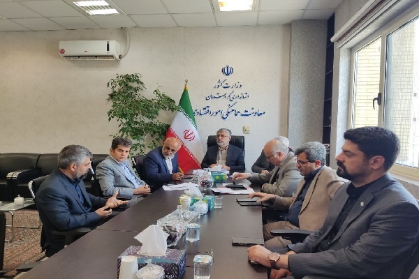 حمایت از تولیدکنندگان و فعالین اقتصادی جزء برنامه‌های اصلی نظام تدبیر در کردستان است