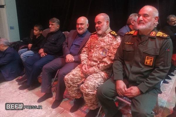 مراسم گرامیداشت شهدای اقتدار اهواز با حضور فرمانده نیروی زمینی سپاه برگزار شد
