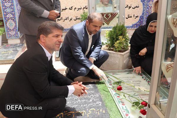 ادای احترام مسئولان وزارت ورزش و جوانان به شهیدان گلزار کرمان+تصاویر