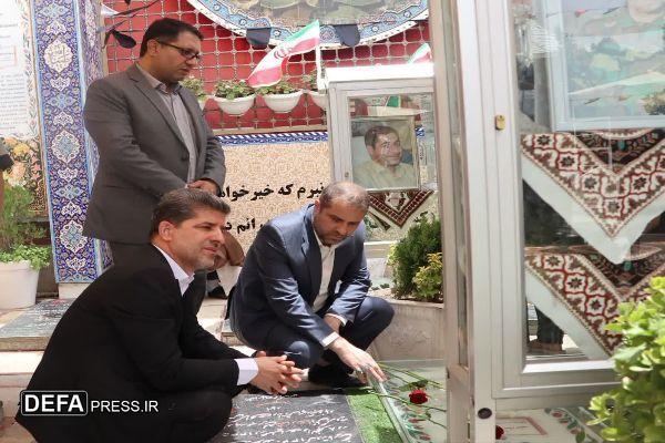 ادای احترام مسئولان وزارت ورزش و جوانان به شهیدان گلزار کرمان+تصاویر