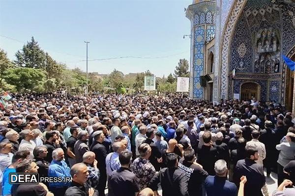 تشییع باشکوه ۲ شهید حمله اسرائیل در کرج