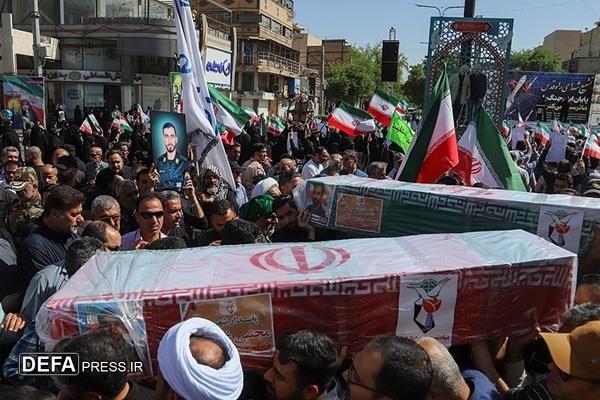 تشییع پیکر ۷ شهید خوزستانی در اهواز