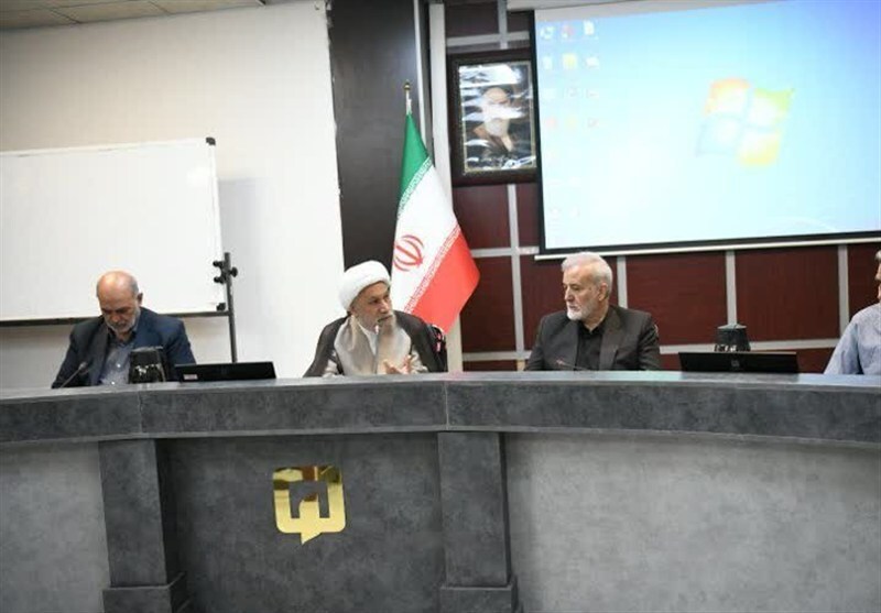 در جنگ ترکیبی شهرداری شیراز در خط مقدم است