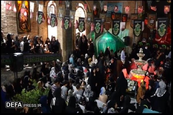 عزاداری دهه دوم محرم علاوه بر حسینیه در امام‌زاده هاجره‌خاتون سنندج برگزار می‌شود