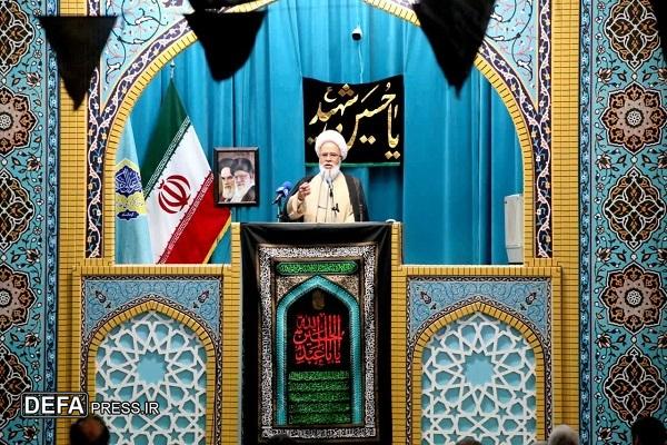 امام جمعه کرمانشاه: جنگ ۱۲ روزه نشان داد دشمن از وحدت ملت‌ها می‌هراسد