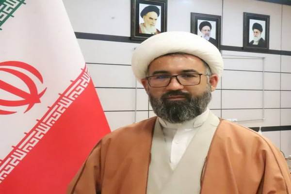زنان با حضور فعال خود نماد عزّت و افتخار جامعه هستند