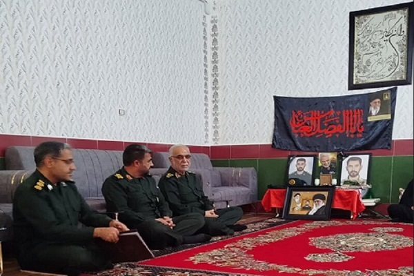 سردار ریحانی: همه شهدا از ولایت‌مداری و احترام به پدر و مادر، نیکی به دیگران برخوردار بودند