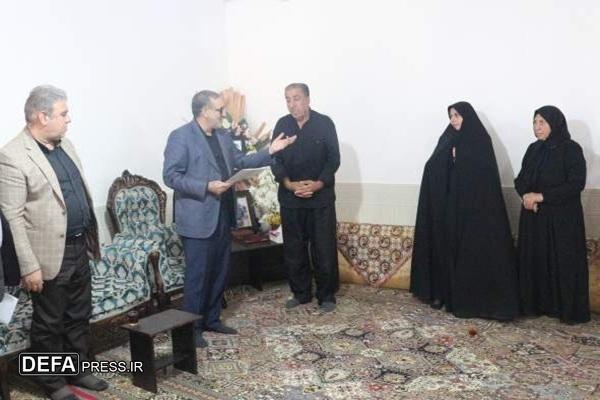 شهدا بیرق‌داران مسیر عزت و آزادگی ملت ایران هستند
