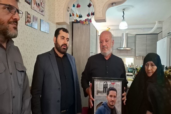  دشمن با بدنه‌ اجتماعی ملت ایران در جنگ است