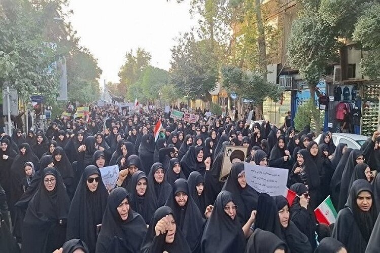 تجدید بیعت بانوان ارومیه ای با مقام عظمای ولایت