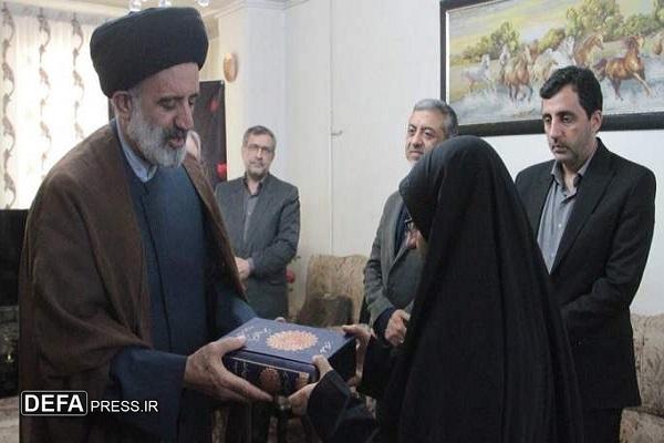 ابلاغ سلام و تسلیت رهبر معظم انقلاب اسلامی به خانواده‌های معظم شهدا
