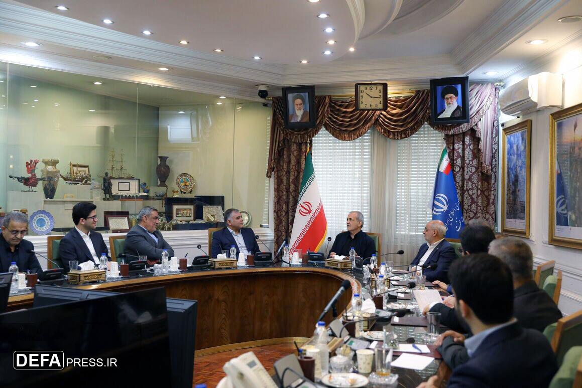 پزشکیان: توانمندی نیرو‌های مسلح و انسجام ملی از عوامل اصلی پیروزی در جنگ بود
