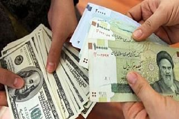 قاچاقچی میلیاردی ارز در سنندج با محکومیت سنگین مواجه شد