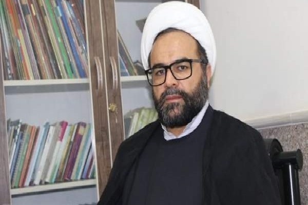 حجاب مرز انسان‌سازی در طوفان بی‌هویتی غرب است