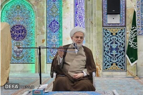 علمای کردستان مانند سدی منسجم در برابر جنگ تحمیلی اخیر بودند
