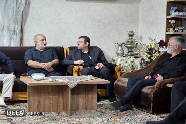 دیدار مدیرکل حفظ آثار دفاع مقدس و مقاومت از خانواده شهید «رضایی روشن» + تصاویر