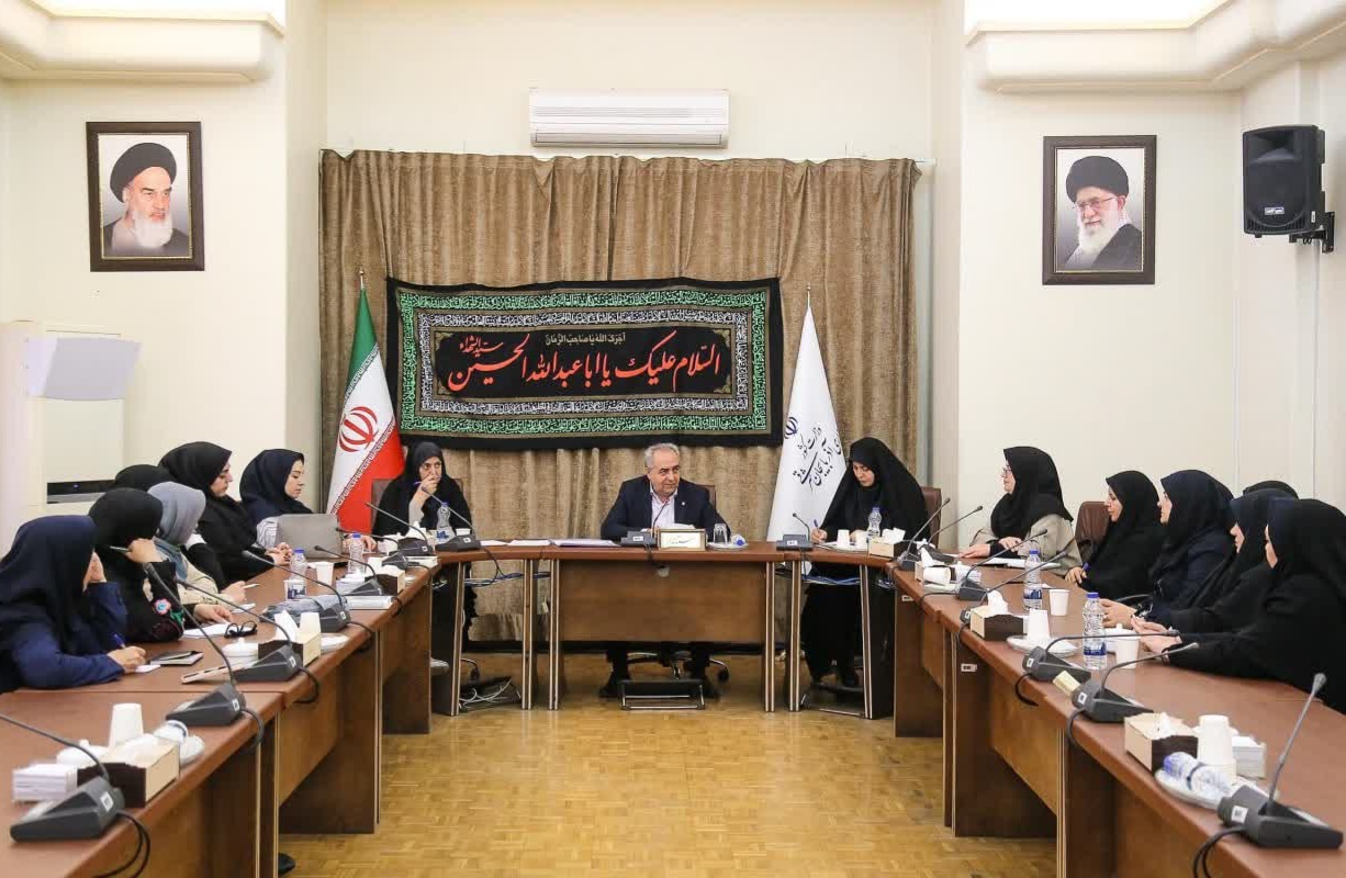 نشست مجمع مشورتی بانوان آذربایجان شرقی با حضور استاندار؛ تأکید بر نقش محوری زنان در توسعه استان