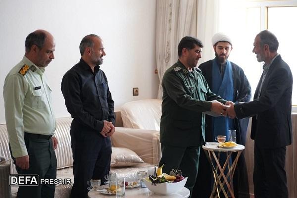 دیدار مدیرکل حفظ آثار و نشر ارزش‌های دفاع مقدس با خانواده سردار شهید هادی سعیدی