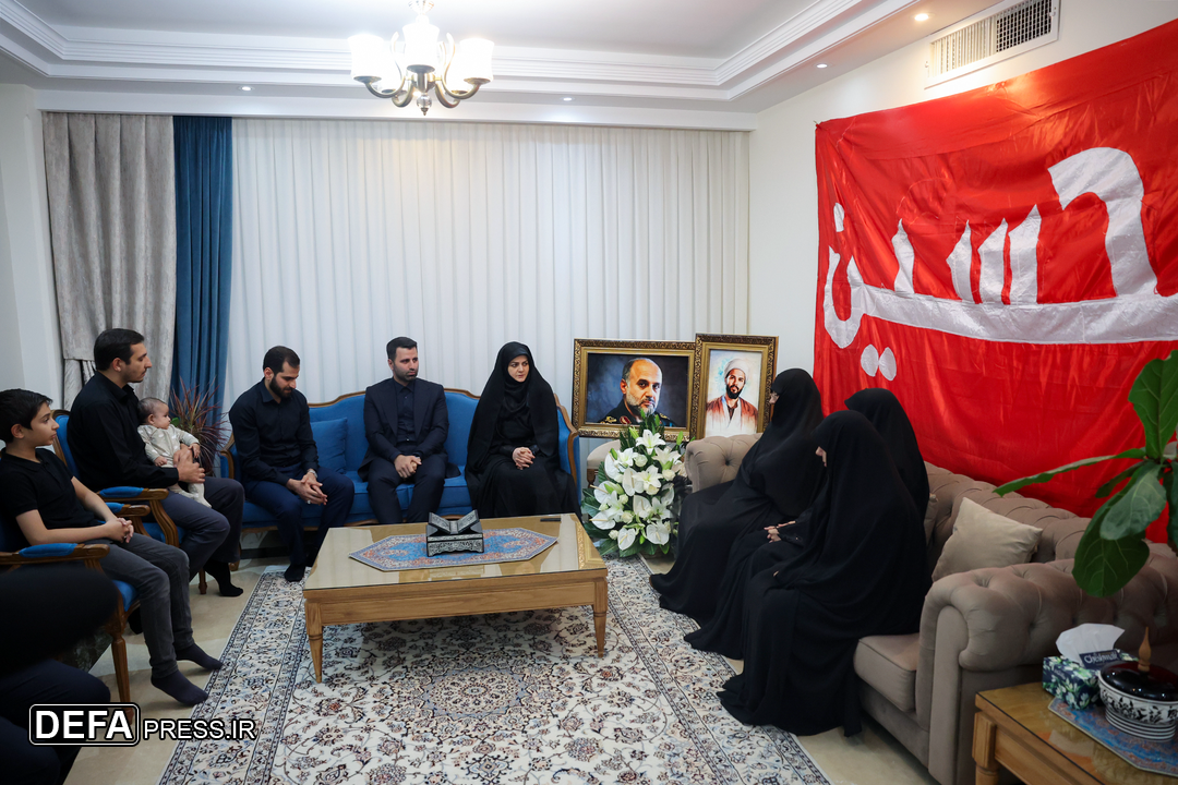 دیدار دختر رئیسجمهور با خانواده شهید غلامعلی رشید دیدار دختر رئیسجمهور با خانواده شهید غلامعلی رشید