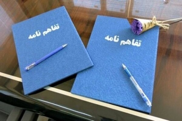 ستاد امربه‌معروف‌ونهی‌ازمنکر و مرکزبزرگ‌اسلامی کردستان تفاهم‌نامه‌ای مشترک امضاء کردند