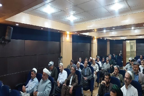 رمز پیروزی در نبرد نامتقارن، ایمان به غیب است