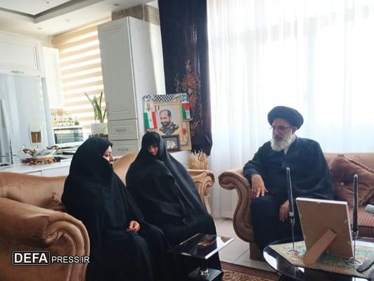 دیدار نماینده ولی‌فقیه در البرز با خانواده شهدای مدافع عزت و اقتدار