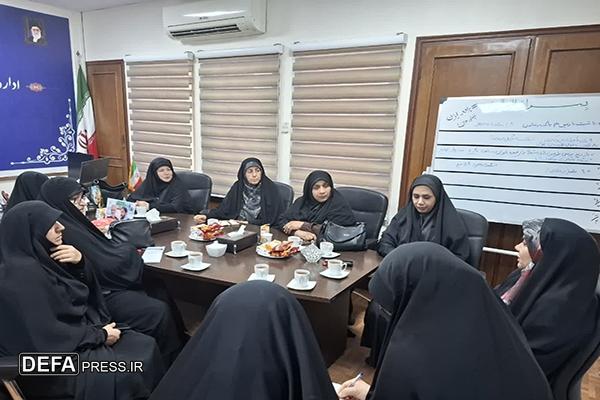 دیدار مسئولین کارگروه‌های تخصصی شهدا با سرپرست اداره کل امور بانوان استانداری خوزستان