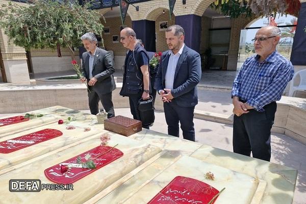 آئین عطرافشانی یادمان شهدای گمنام موزه دفاع مقدس و مقاومت مازندران+ تصاویر