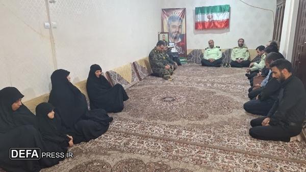 دیدار فرمانده انتظامی استان البرز با خانواده شهید «ستوان‌یکم حسین عبدی».شهیدی که در حمله وحشیانه صهیونیست‌ها به شهادت رسید