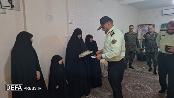 دیدار فرمانده انتظامی استان البرز با خانواده شهید «ستوان‌یکم حسین عبدی».شهیدی که در حمله وحشیانه صهیونیست‌ها به شهادت رسید