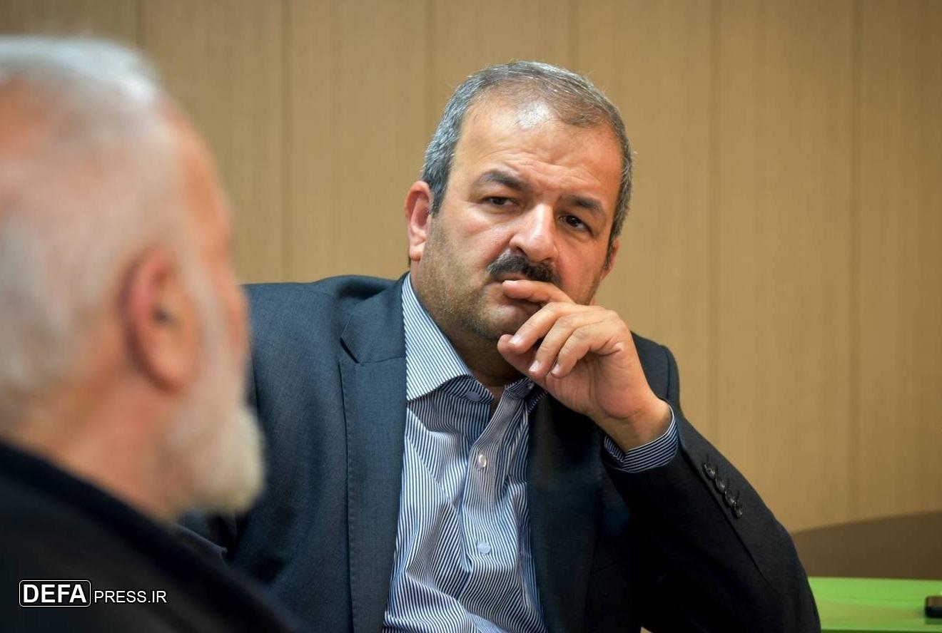 شاه‌رضایی: ادبیات دفاع مقدس برای موفقیت باید فاخرنویس شود