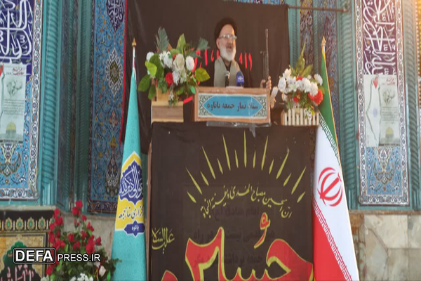 وجود ولی فقیه ضامن بقای استقلال و عزت ایران است