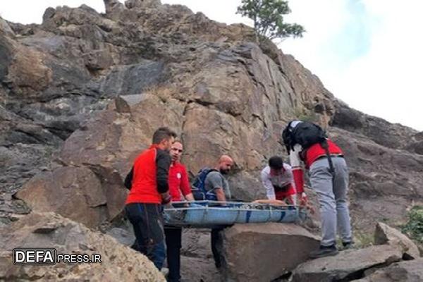 یک گروه کوهنوردی مورد گرمازدگی دسته‌جمعی در ارتفاعات سنندج قرار گرفتند