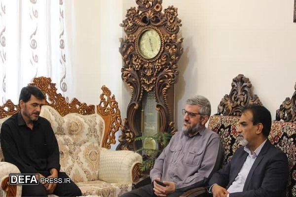 دیدار مدیران کل بنیاد شهید و بهزیستی کرمان با خانواده شهید محمد حبیب‌زاده+تصاویر