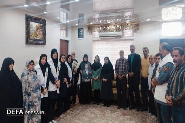 دیدار مسئولان آمل با خانواده شهید «تجن‌جاری»+ تصاویر
