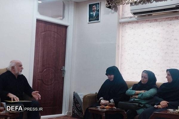 دیدار مسئولان آمل با خانواده شهید «تجن‌جاری»+ تصاویر