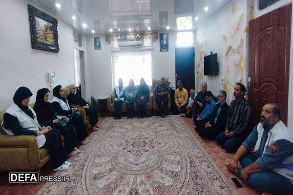 دیدار مسئولان آمل با خانواده شهید «تجن‌جاری»+ تصاویر