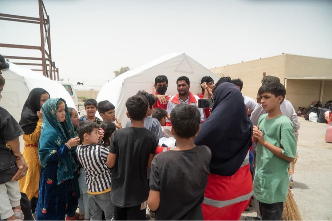 بهره مندی ۱۰۲ هزار تبعه افغان از خدمات هلال‌احمر سیستان و بلوچستان در مسیر بازگشت