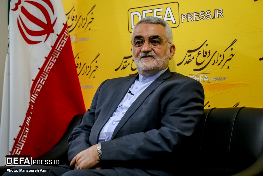بروجردی: بازگشت تحریم‌ها دلیلی بر ادامه پایبندی ایران به محدودیت‌های هسته‌ای باقی نمی‌گذارد