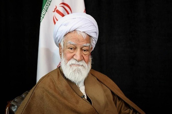 «آیت الله نعیم آبادی» عمر خود را در راه دفاع از مبانی انقلاب صرف کرد