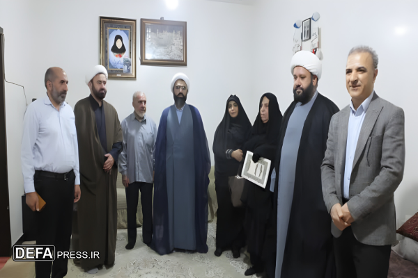 دیدار با خانواده شهید «پروانه کاویانی» به مناسبت گرامیداشت هفته عفاف و حجاب