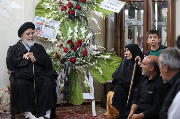دیدار تولیت آستان مقدس مسجد جمکران با خانواده شهید «رسول طالبی»+ تصاویر